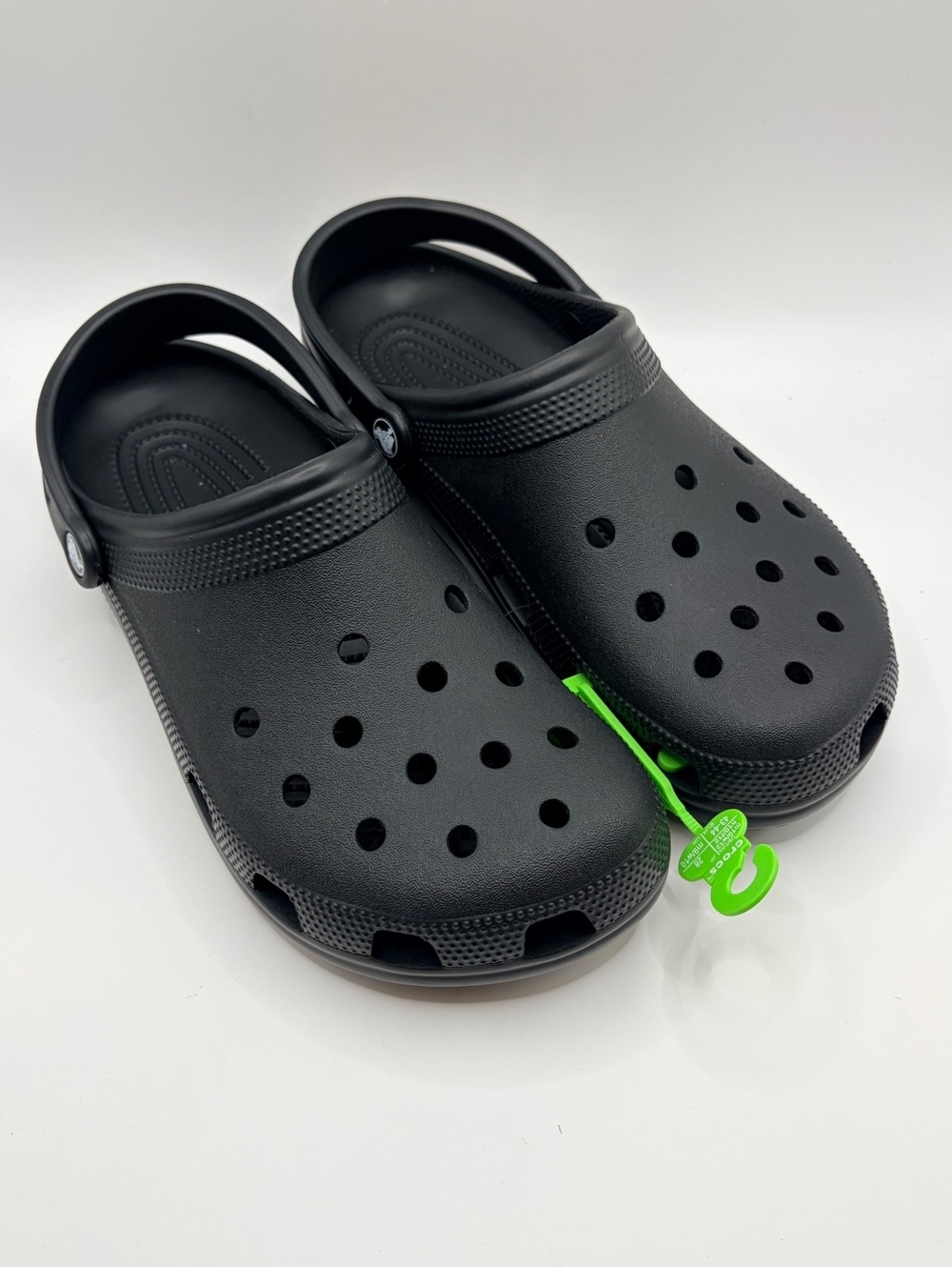 Crocs Classic Clogs in black, size 10 Men / 12 Women NWT